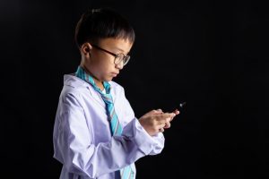 niño juego simbolico doctor