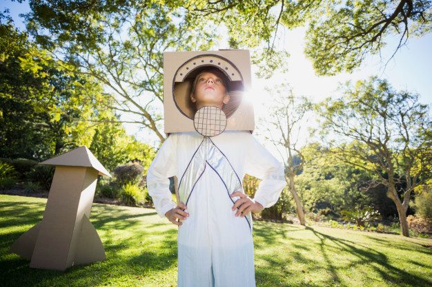 juego simbolico astronauta